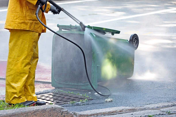 Trash Can Cleaning